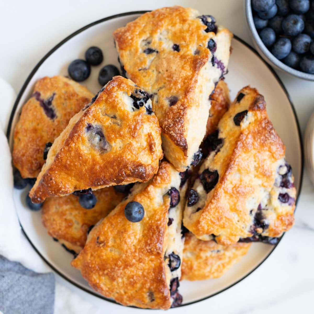Scones allo Yogurt Greco e Mirtilli