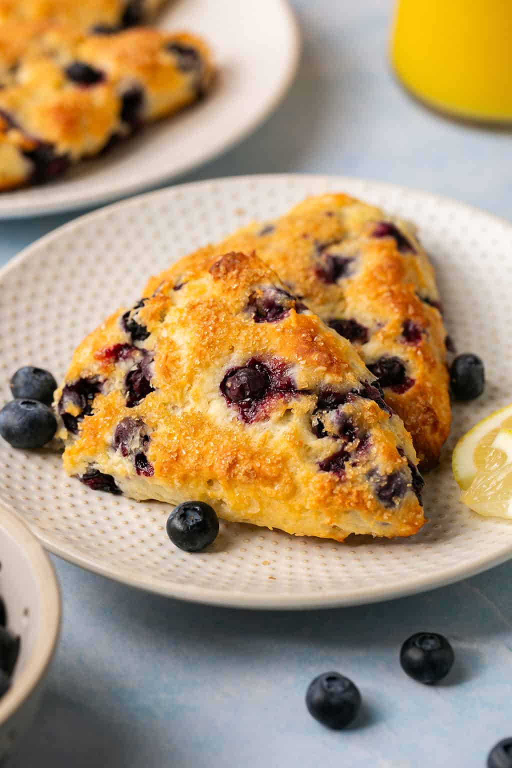 Scones Salutari ai Mirtilli con Yogurt Greco