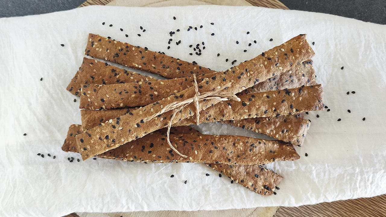 Grissini Keto ai Semi di Lino