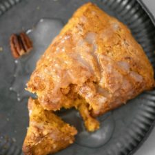 Scones vegani alla zucca, veloci e facili