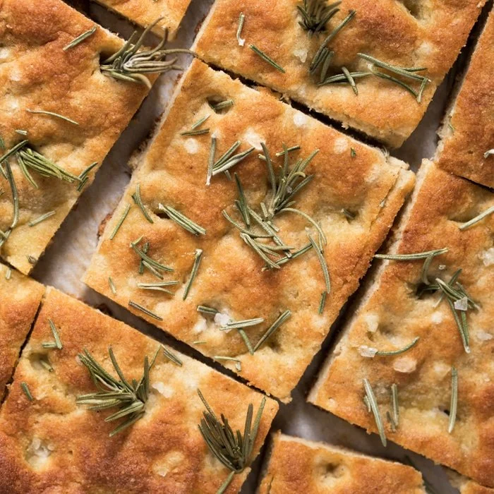 Focaccia Keto al Rosmarino (con lievito!)