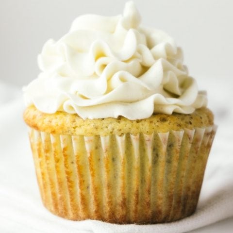 Cupcake alla Vaniglia Keto con Glassa al Burro
