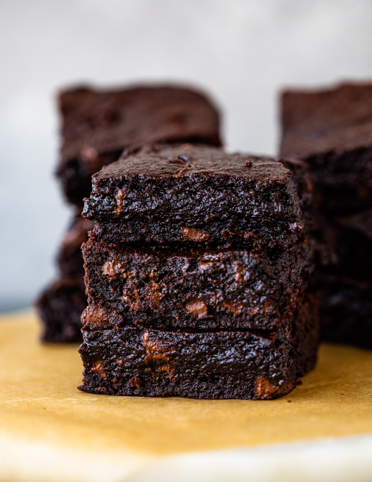Brownies Salutari (Senza Glutine, Low-Carb, Keto-Friendly)