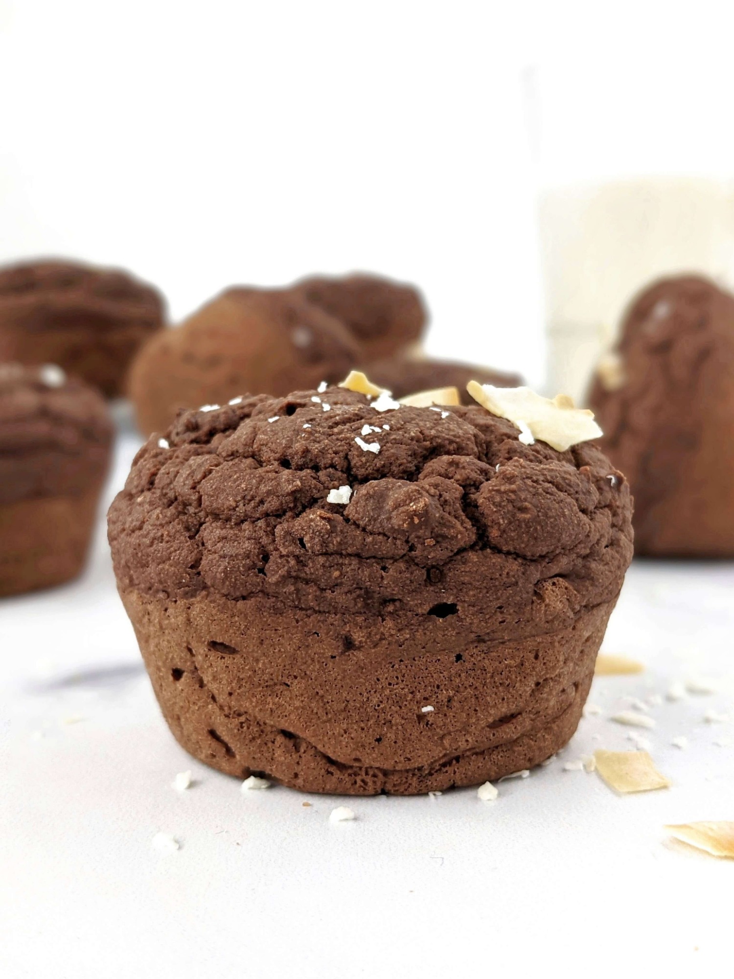 Incredibili Muffin Proteici al Cioccolato Keto con Farina di Cocco