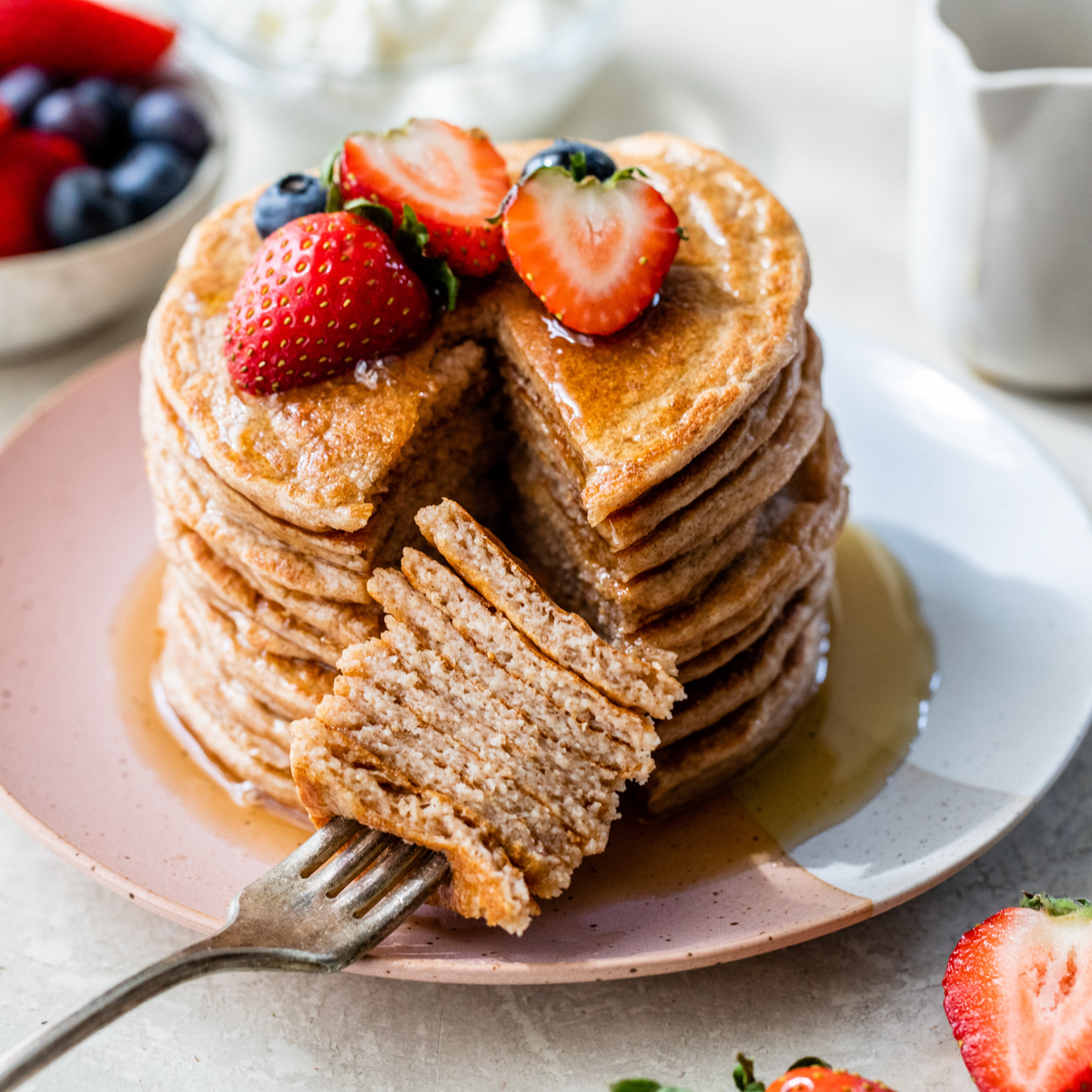 Pancakes al Fiocchi d'Avena e Fiocchi di Latte (Ricetta ad Alto Contenuto Proteico) - 10 Minuti