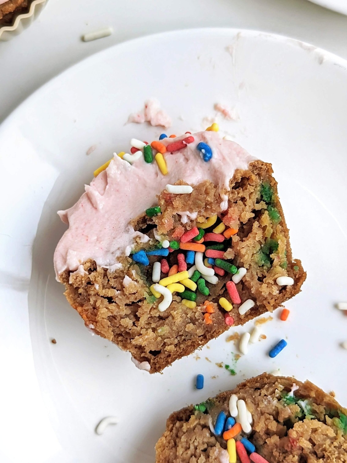 Cupcake Funfetti Proteici - La Migliore Sorpresa Salutare per il Compleanno!