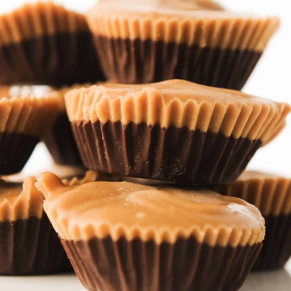 Bomba di Grasso Keto al Burro d'Arachidi e Cioccolato