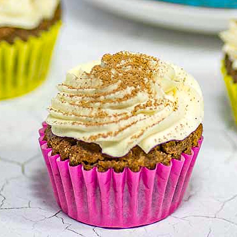 Cupcake Keto al Cioccolato e Panna