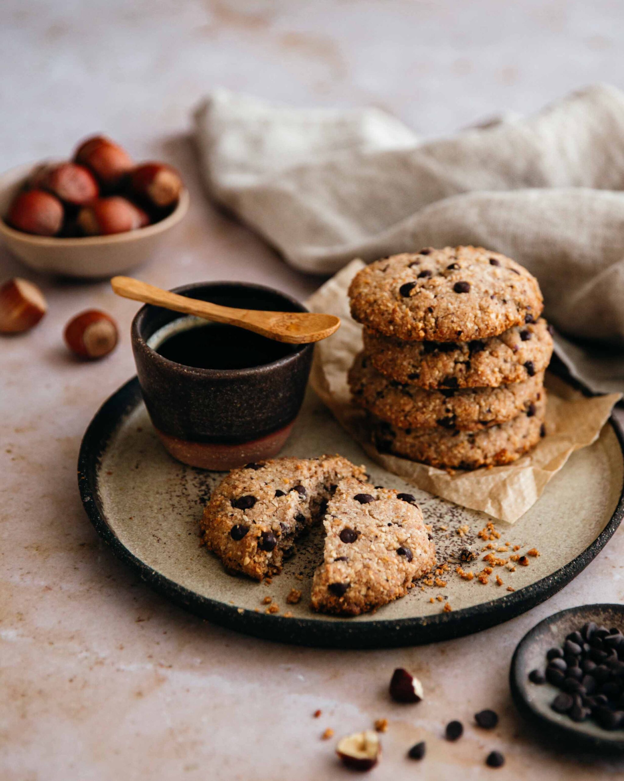 Biscotti Keto con Gocce di Cioccolato