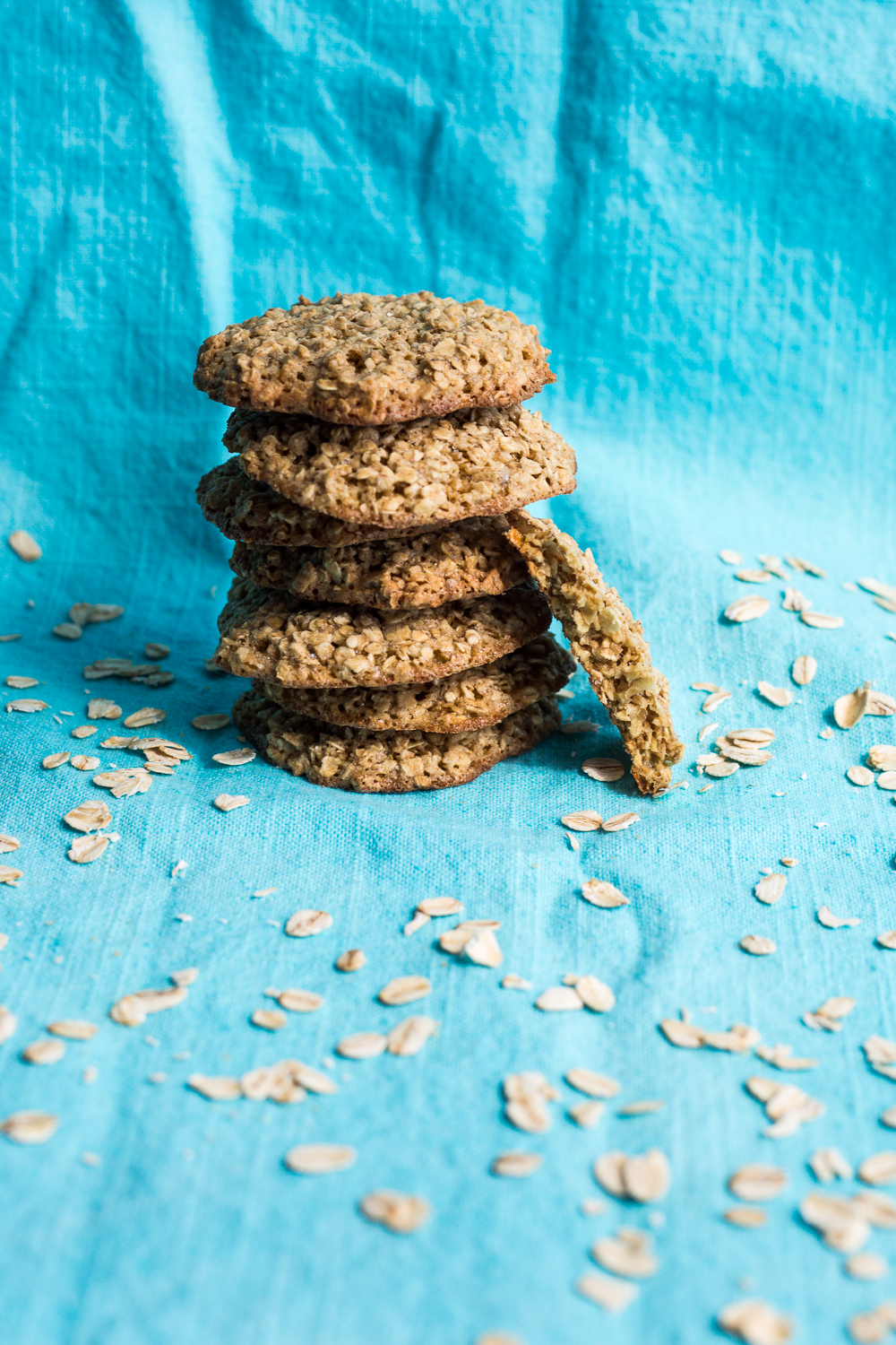 Biscotti Semplici con Fiocchi d'Avena a 5 Ingredienti